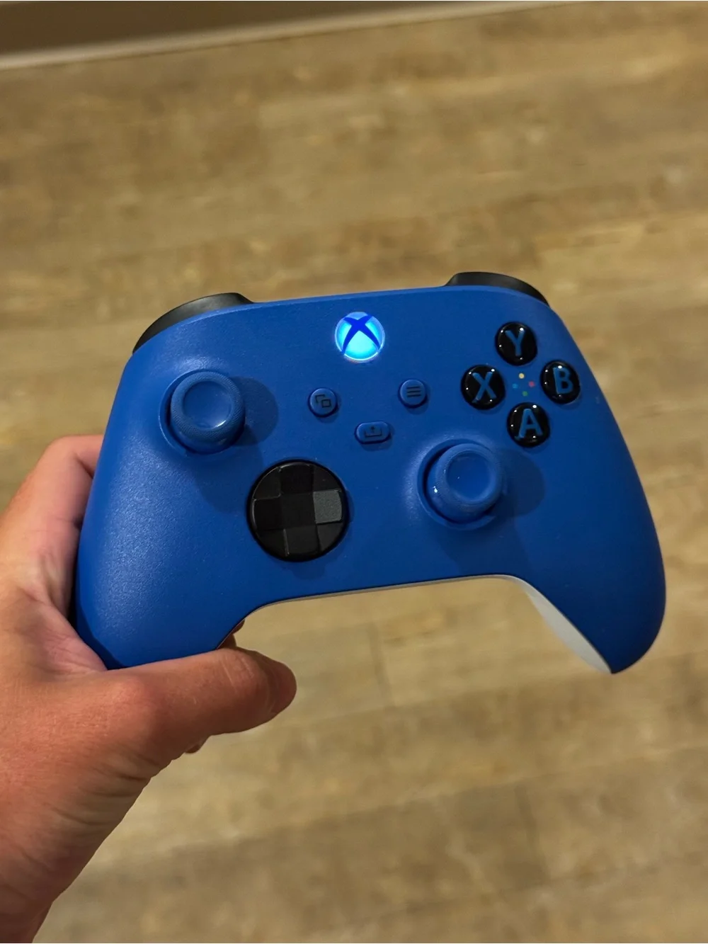 Microsoft Xbox Wireless Controller Vibrant Shock Blue